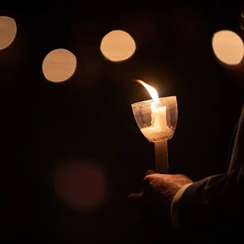 Muster 4_Jesse Everett MarComm web1